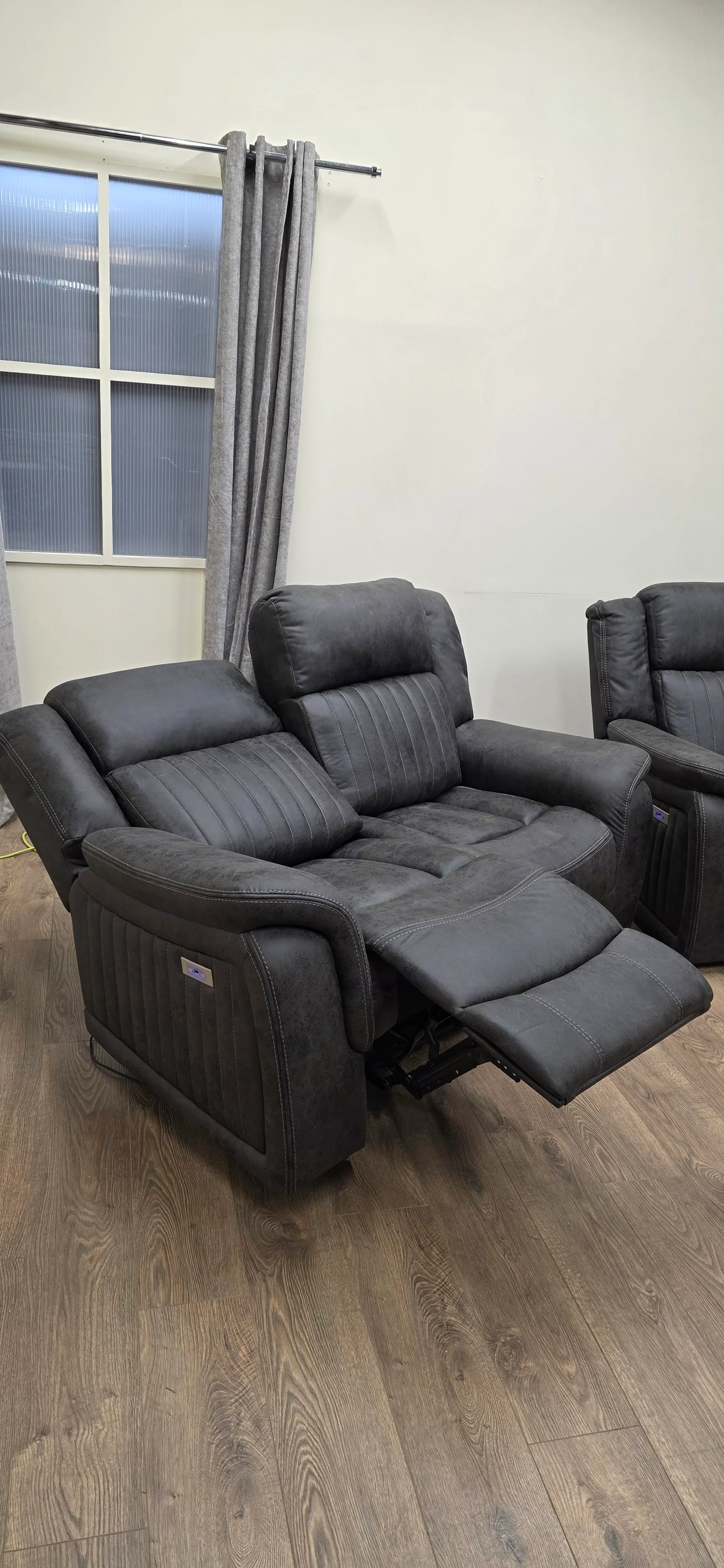 Aldweena Recliner Sofa Set 3+2 Seater - Image 5