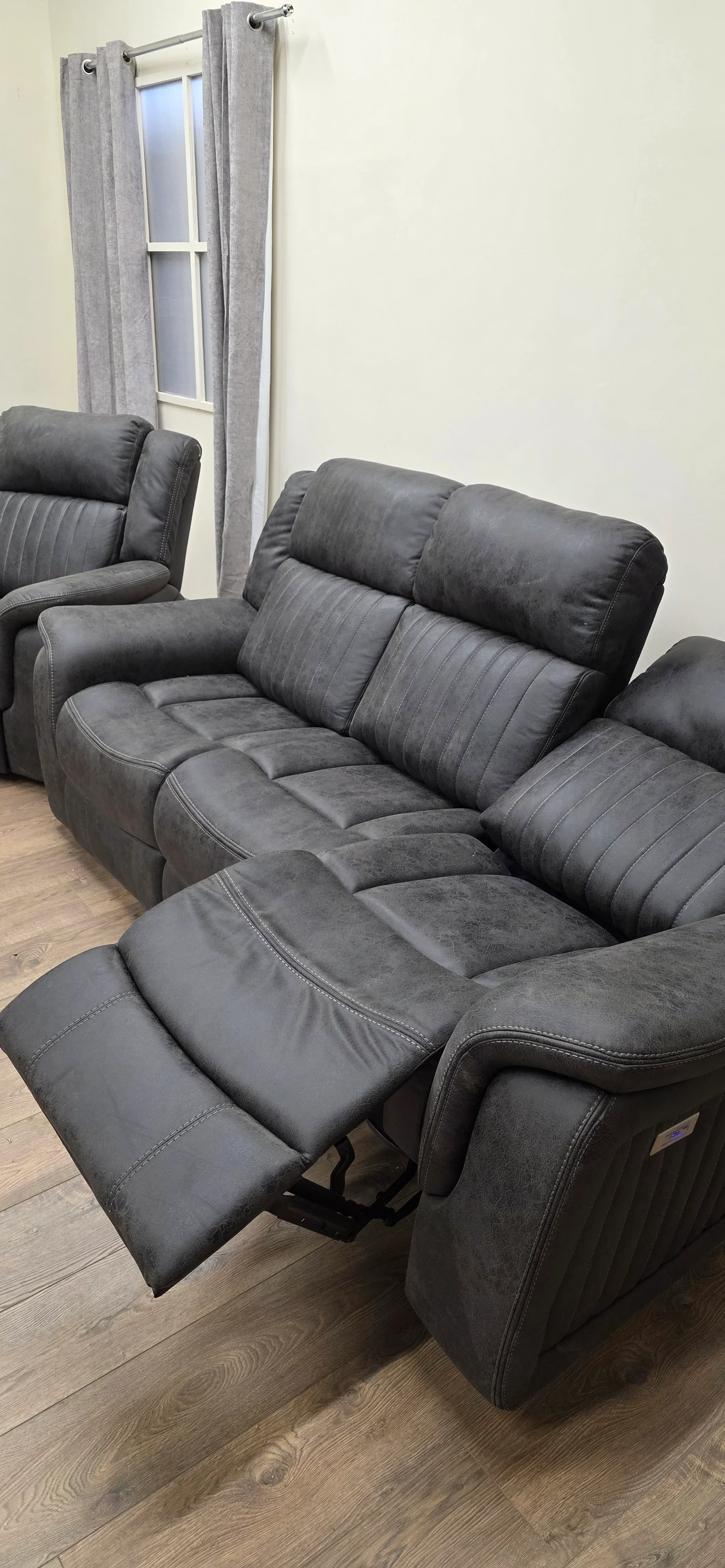 Aldweena Recliner Sofa Set 3+2 Seater - Image 8