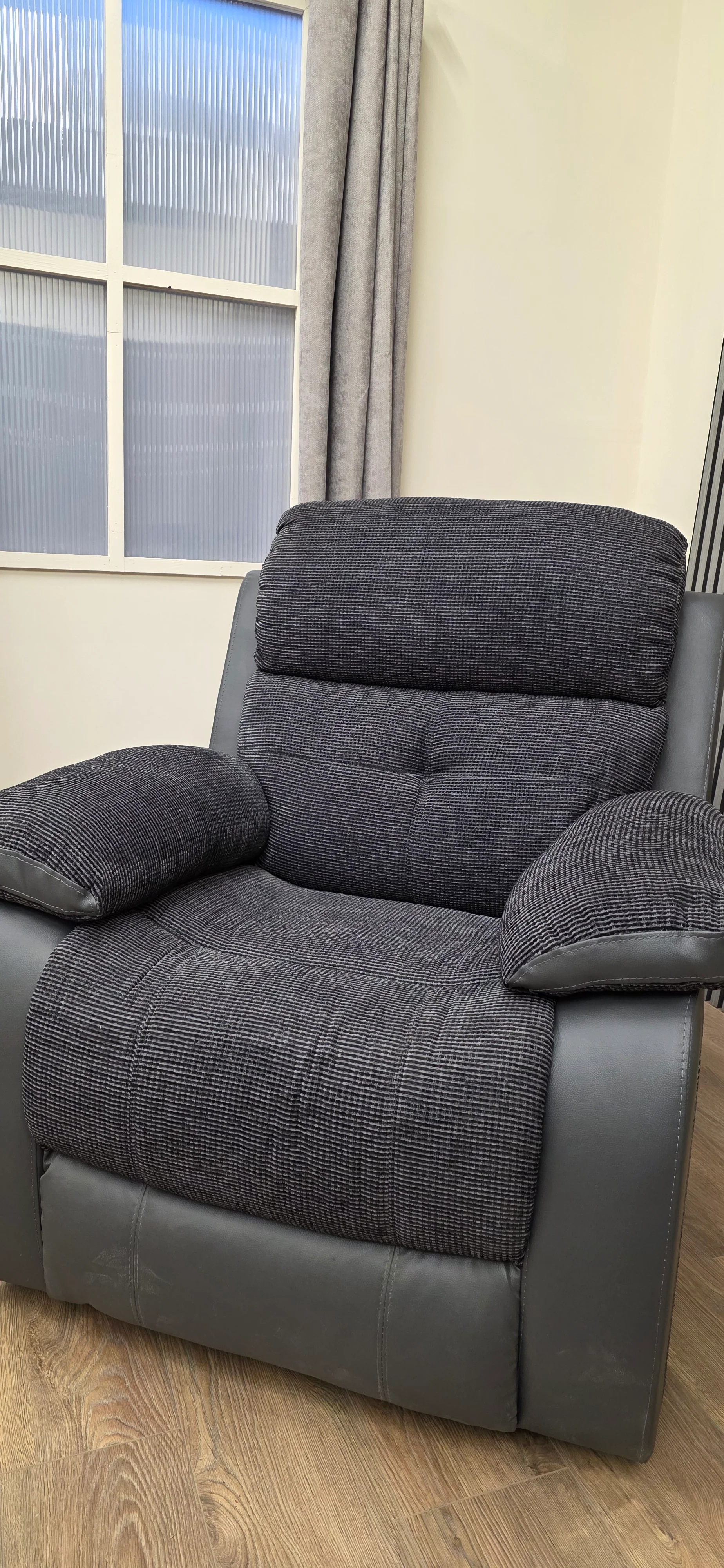 Kingsley Recliner Sofa Set - Image 6